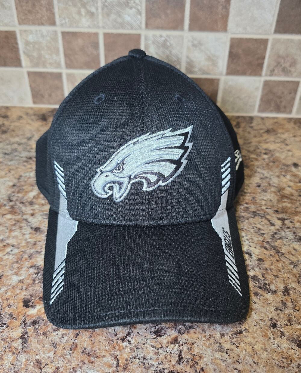 NFL Philadelphia Eagles New Era Black Hat- Size Medium/Large